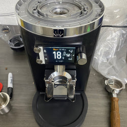 OPEN BOX Mahlkonig E80 W Grind-by-Weight with Sync Commercial Espresso Grinder - Black - S#823575